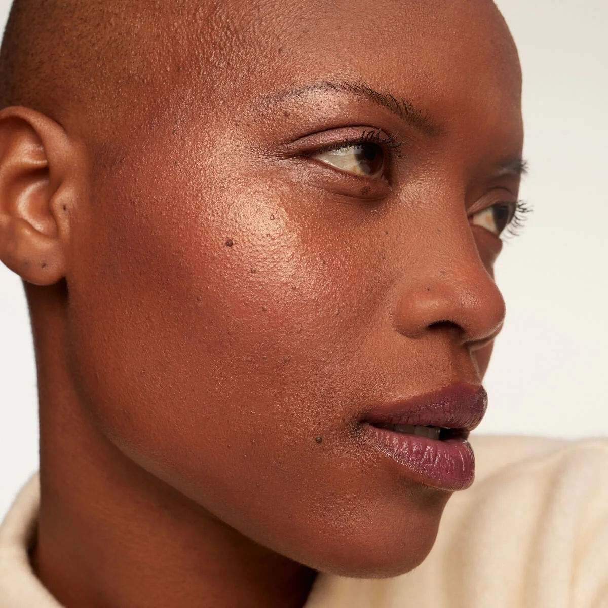 Cream Highlighter - Image 12