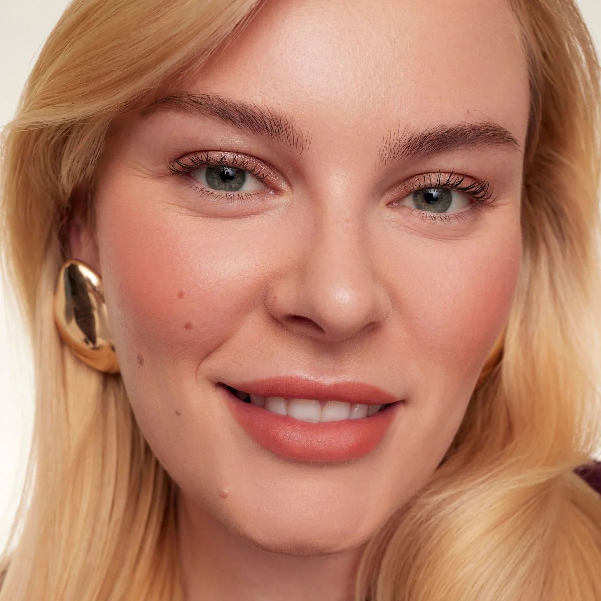 Lip and Cheek - Image 32